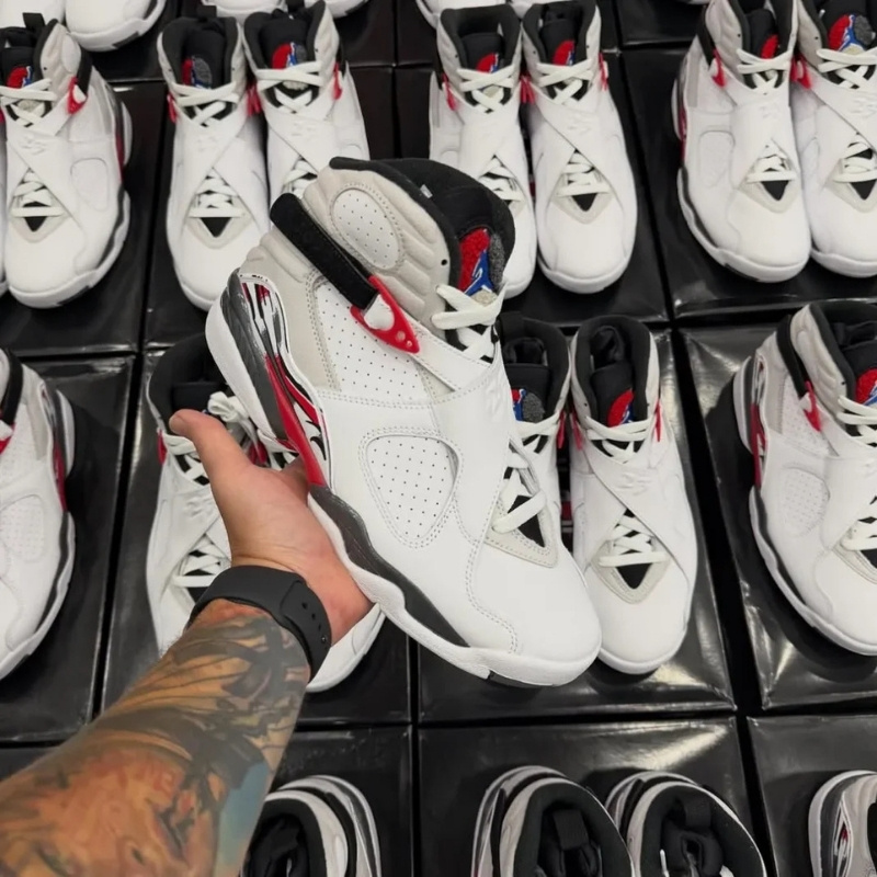 12月20日発売｜Nike Air Jordan 8 Retro “Bugs Bunny”の定価・抽選・販売店舗情報