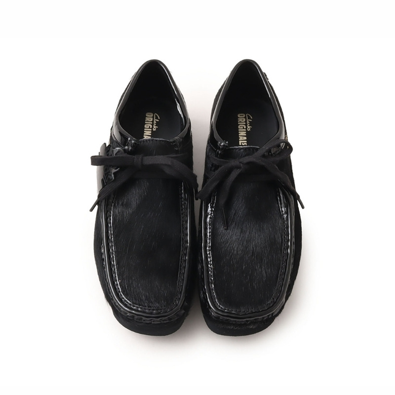 12月24日発売|Clarks Originals x atmos x BlackEyePatchのトリプルコラボレーション『Wallabee』