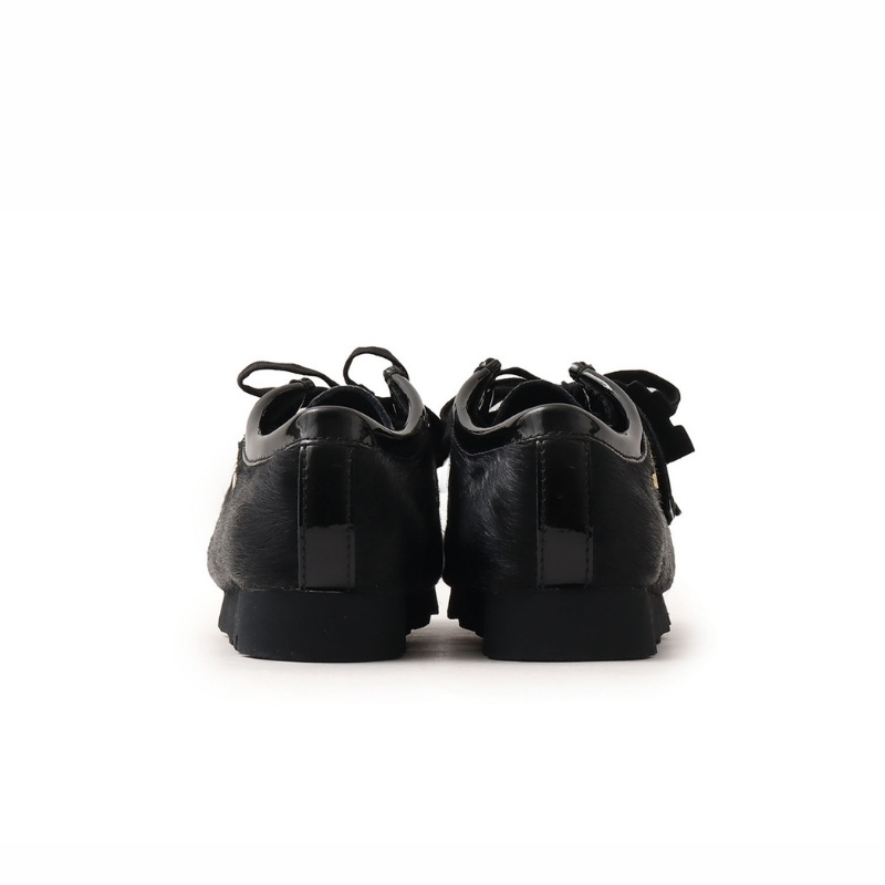 12月24日発売|Clarks Originals x atmos x BlackEyePatchのトリプルコラボレーション『Wallabee』