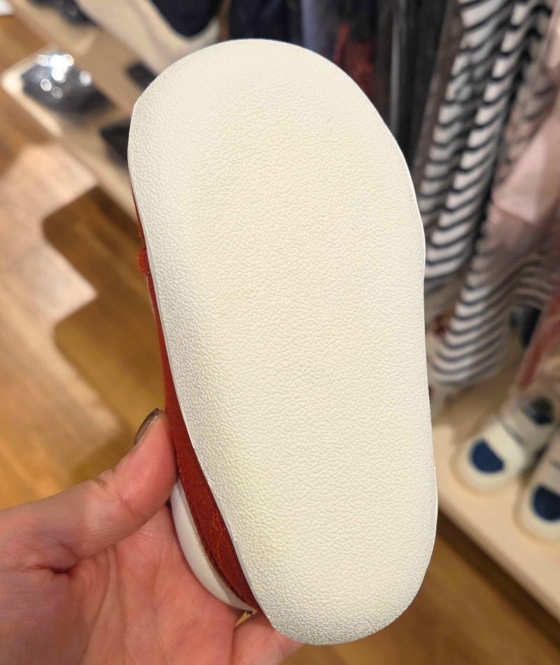 ファミリアのファーストシューズ実物レビュー