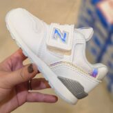 ニューバランスのファーストシューズ実物レビュー