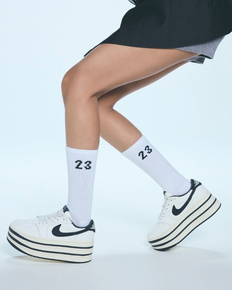 Wmns Air Jordan 1 Triple Stack