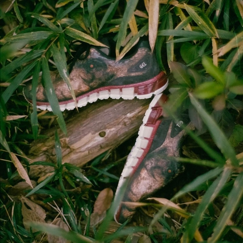 doublet. x Asics GEL-QUANTUM 360 I AMP