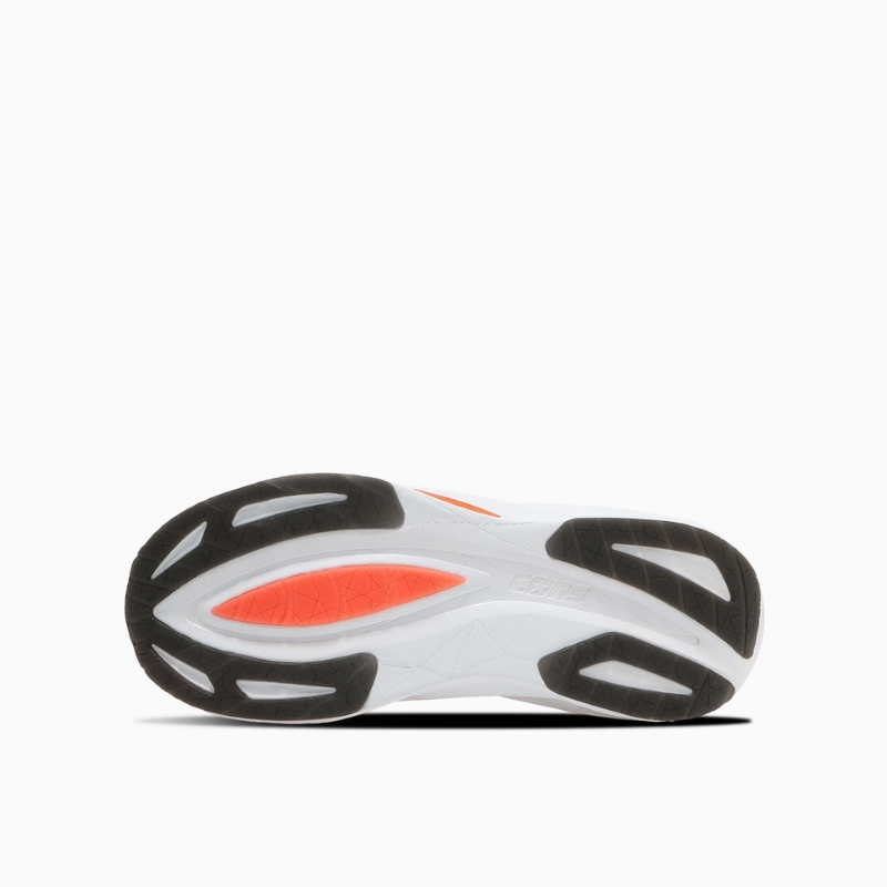 2月13日発売｜CONVERSE ブランド初の厚底モデル「CONS RUNBOUNCE / 3itsuka」が発売開始