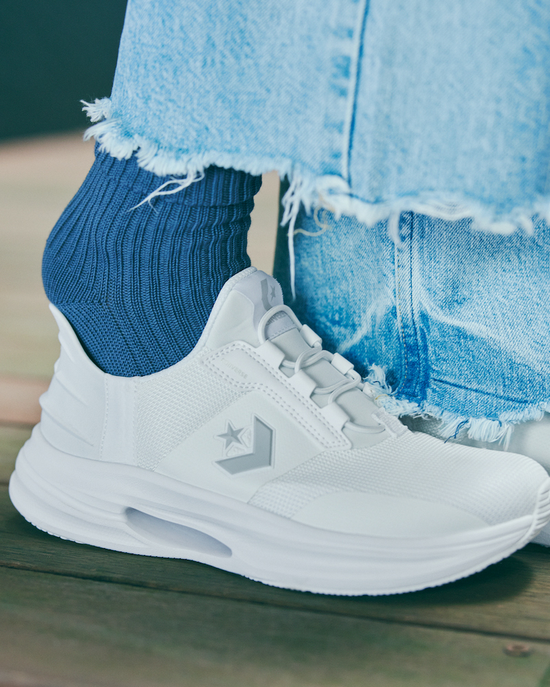 発売中｜CONVERSEのハンズフリーシューズ「CAVESTAR SLIT SLIDE」に2026春夏モデルが登場