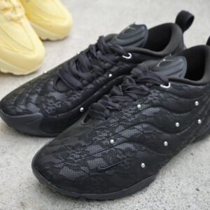 Nike Wmns Astra Ultra PRM