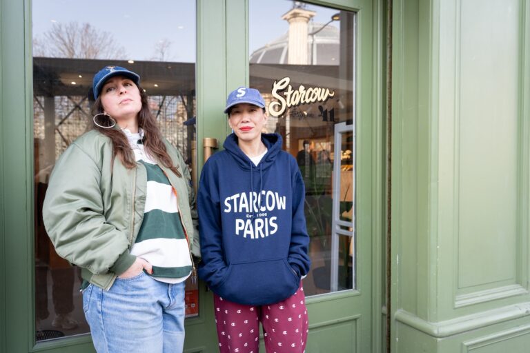 Vee and Karine_Starcow Paris main