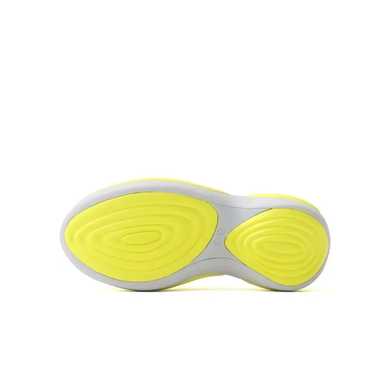 3月19日発売|「atmos」限定カラーの『Crocs Ripple』を発売