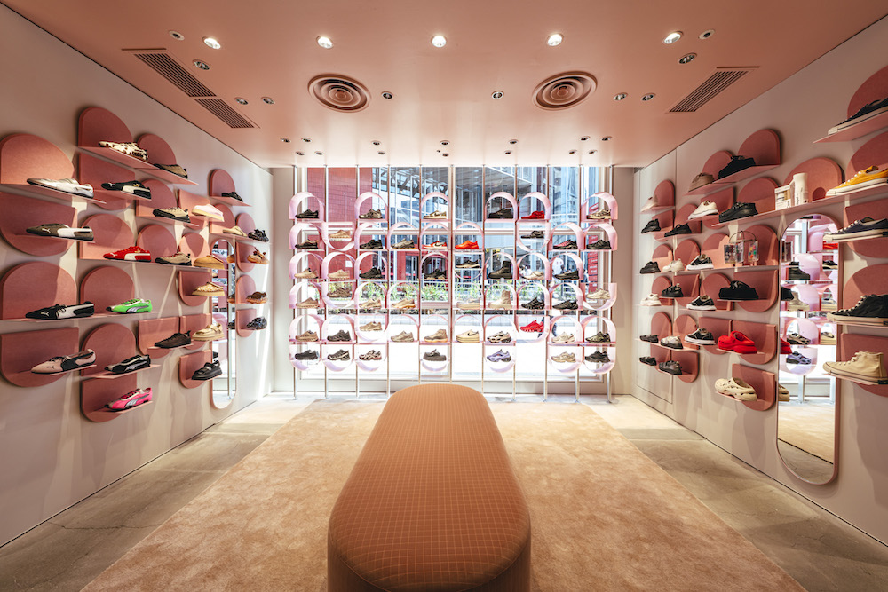 3月18日オープン｜atmos pinkが大阪・梅田エストに新店舗をオープン