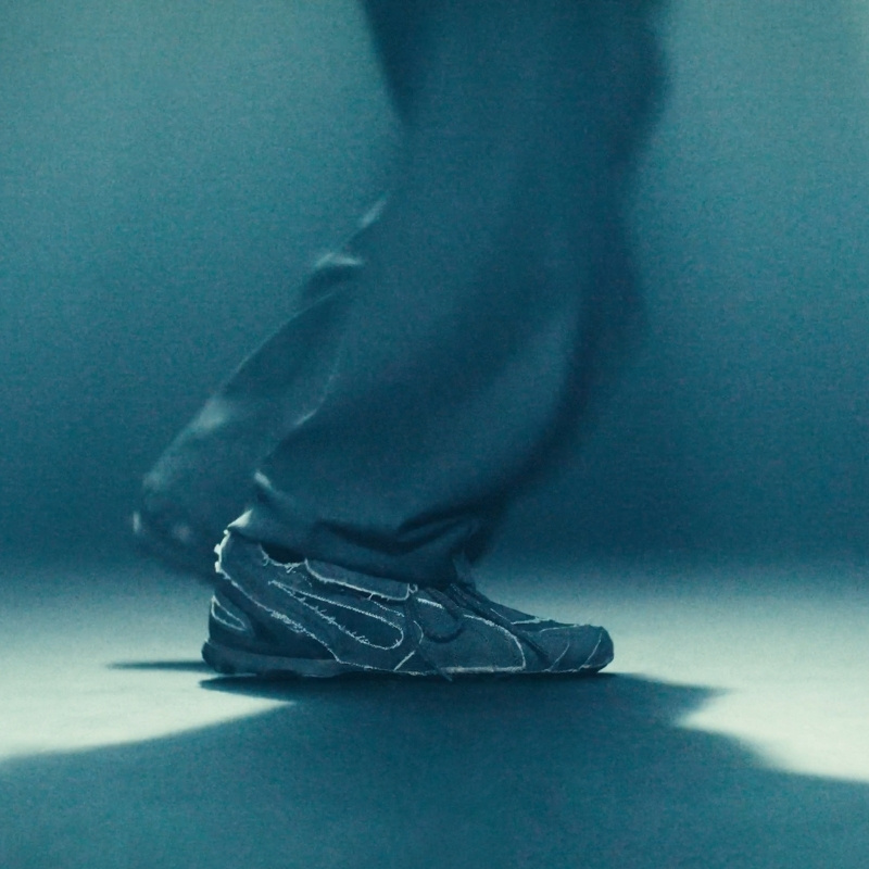 2月28日発売｜PUMA x JiyongKim フットボールブーツ「V-S1」を再解釈したコレクション