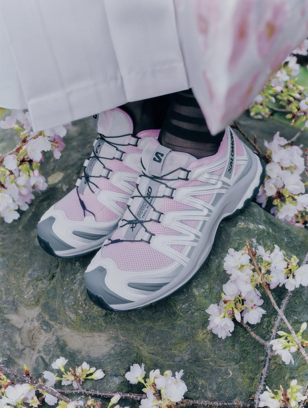 Salomon XA PRO 3D "XAKURA"「atmos pink」限定カラー