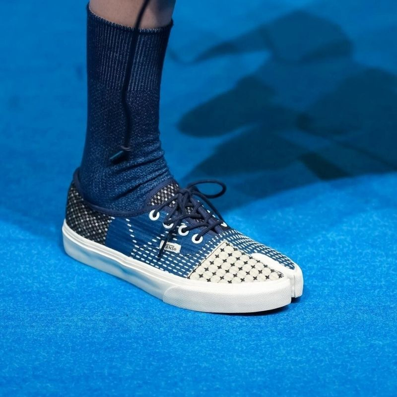 FDMTL x OTW by VANS AUTHENTIC TABI TOE