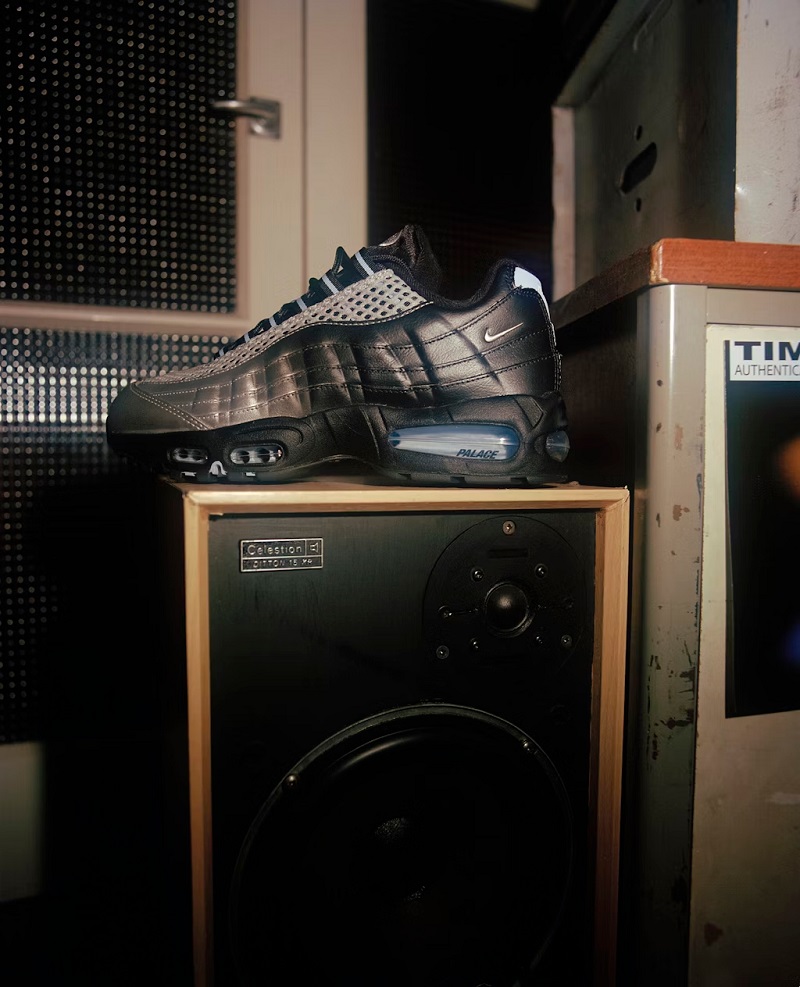PALACE SKATEBOARDS x Nike Air Max 95