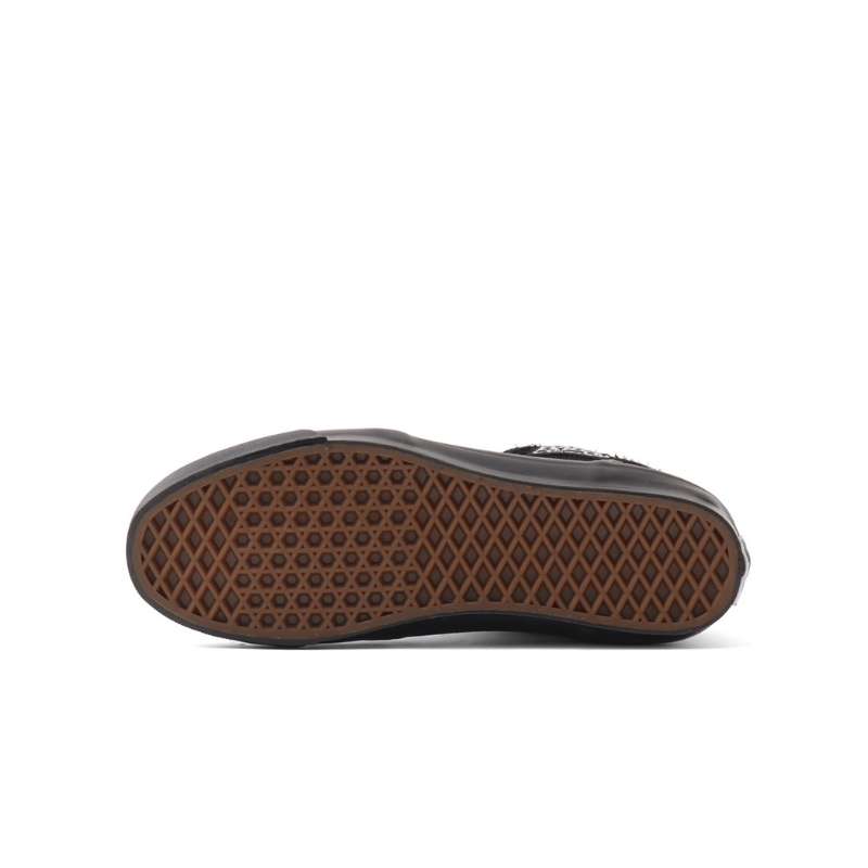 4月29日発売｜「VANS」の名作シューズ”HALF CAB”がTOKYOのカルチャーをまとったスペシャルモデルとして登場