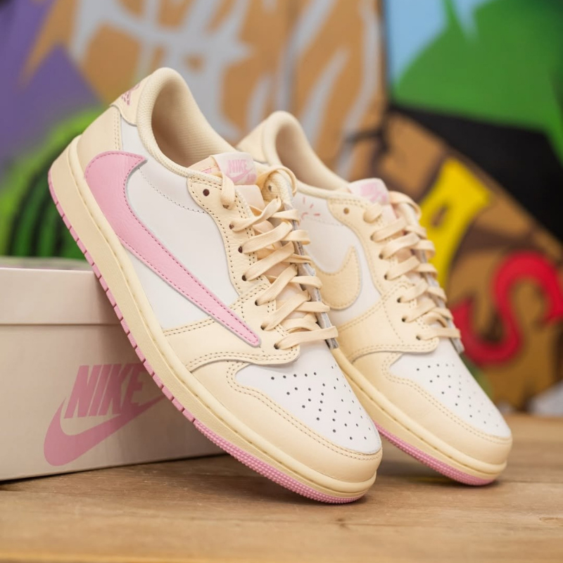Travis Scott x AIR JORDAN 1 LOW OG "Shy Pink" & "Tropical Pink"