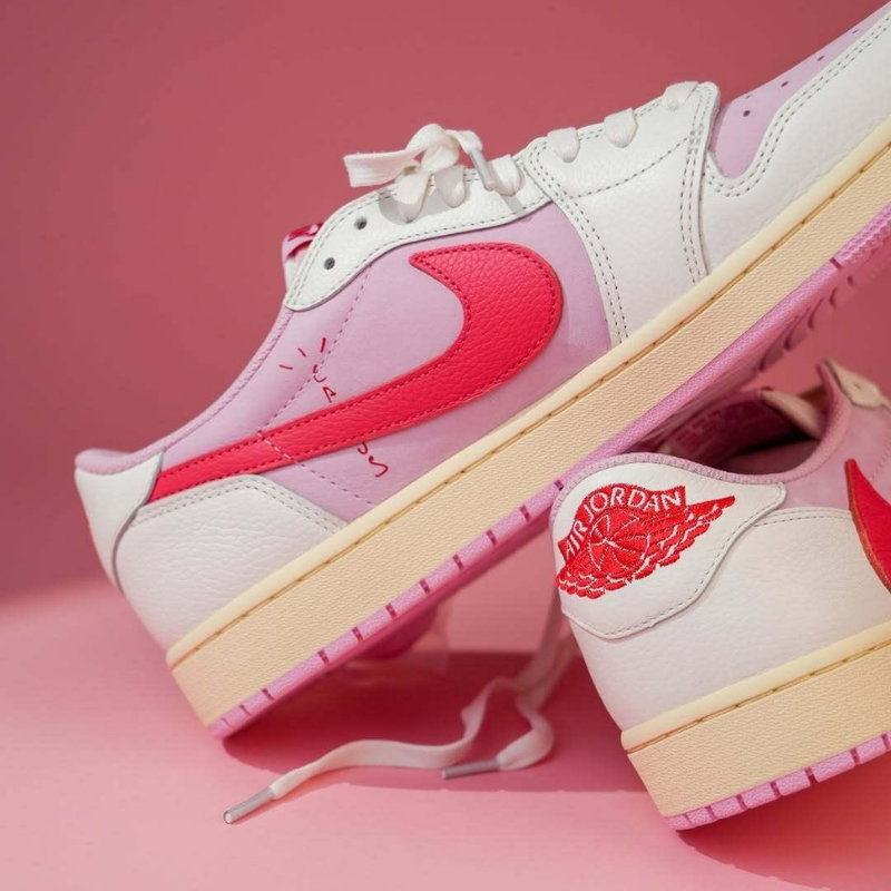 Travis Scott x AIR JORDAN 1 LOW OG "Shy Pink" & "Tropical Pink"