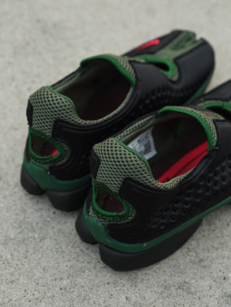 W NIKE RIFT 2