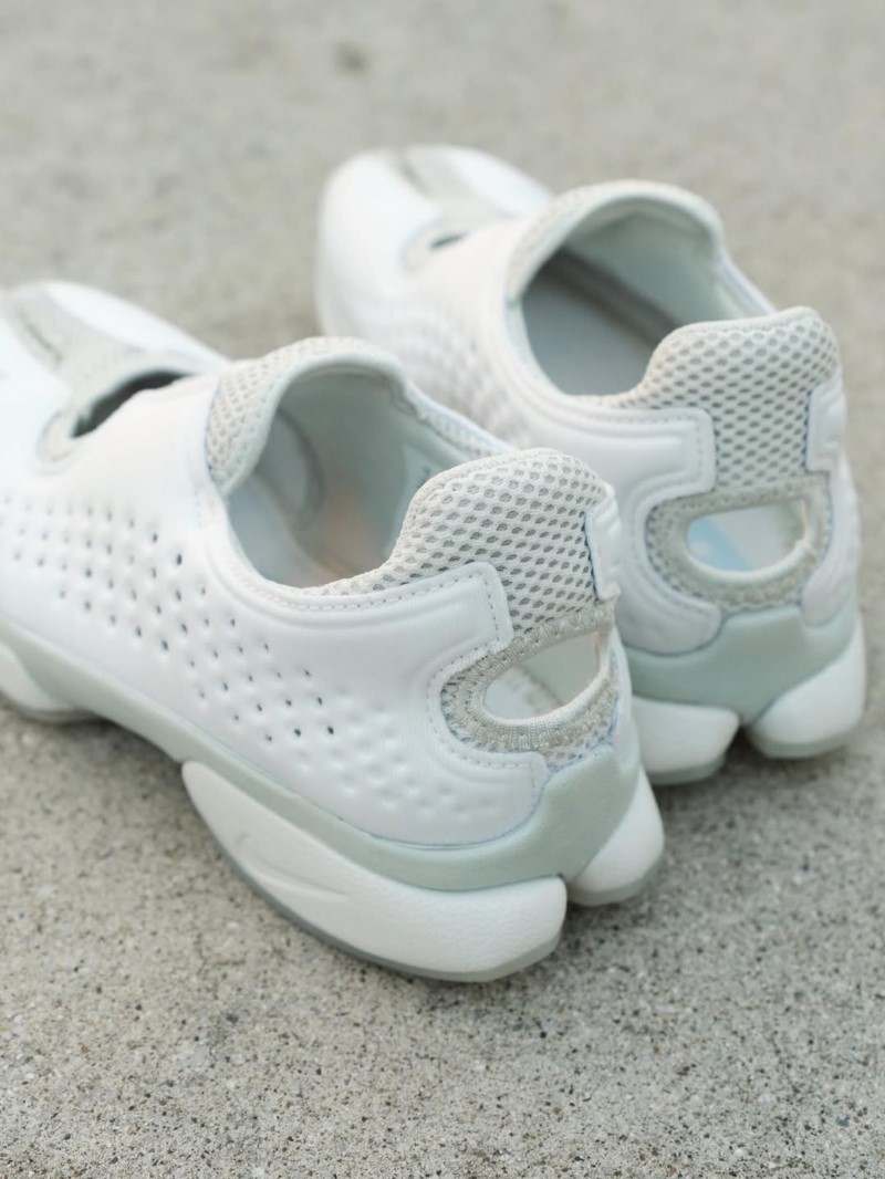 W NIKE RIFT 2