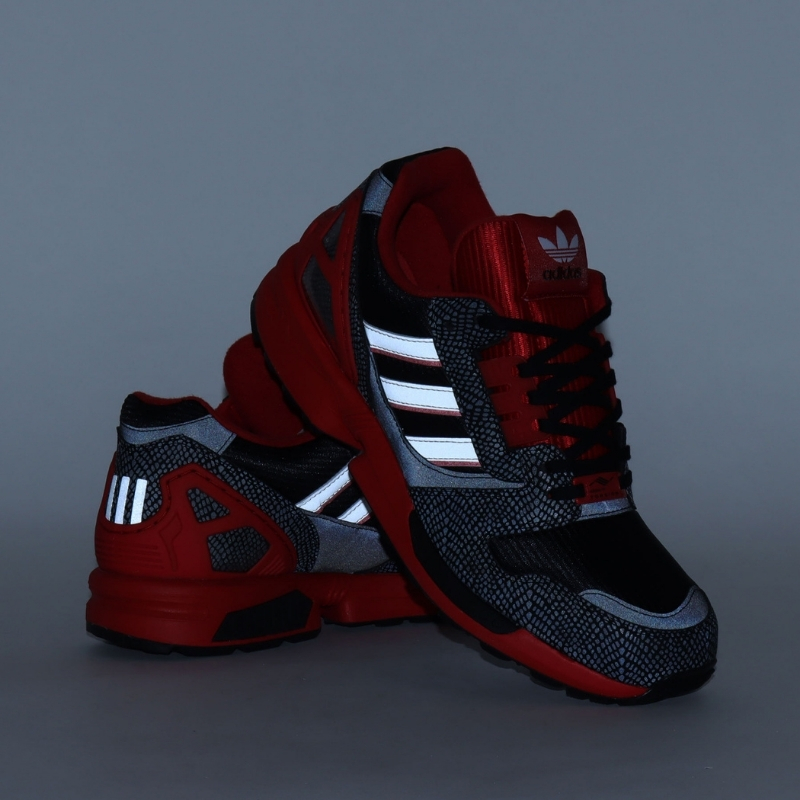 「atmos」と「adidas Originals」の名作別注シリーズ”ZX 8000 G-SNK”の12作目"Predator"が登場
