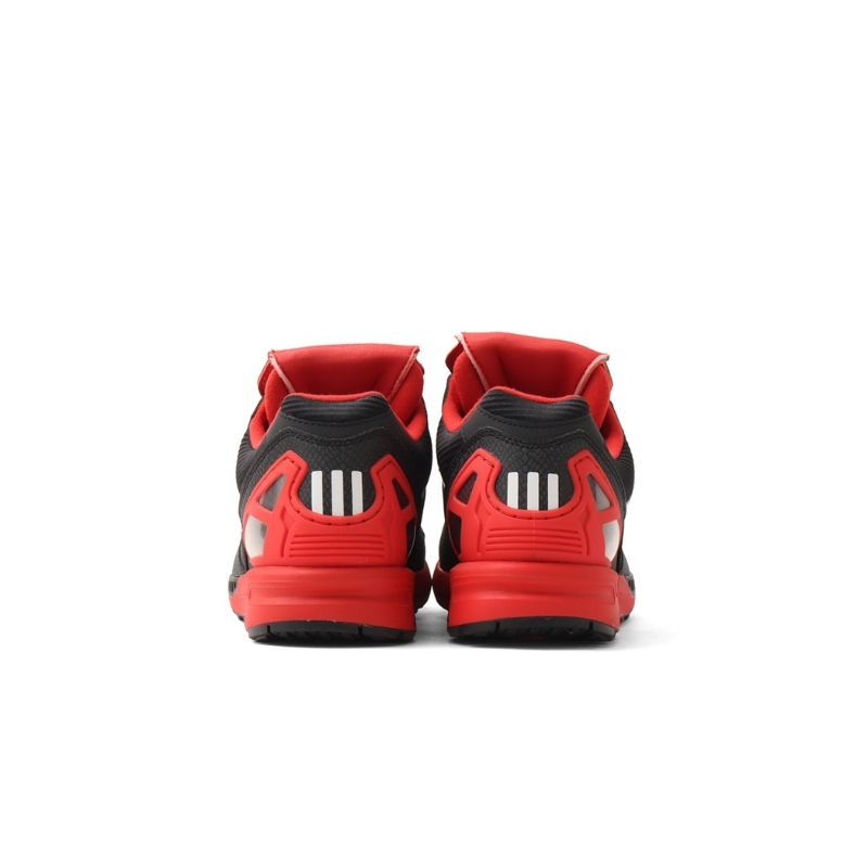 「atmos」と「adidas Originals」の名作別注シリーズ”ZX 8000 G-SNK”の12作目"Predator"が登場