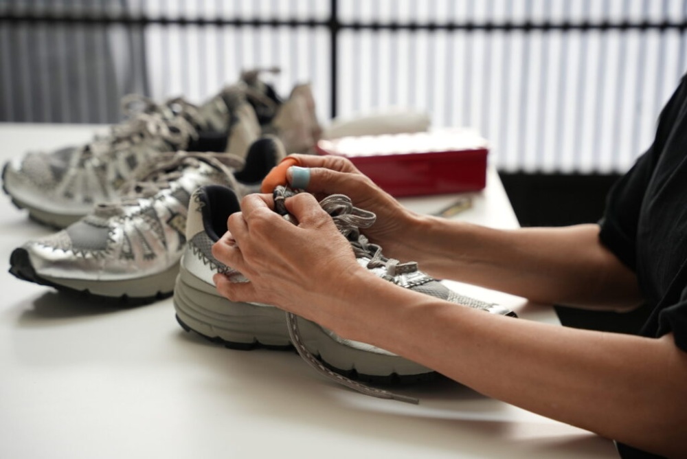 VEJA Sashiko Gals CaseStudy