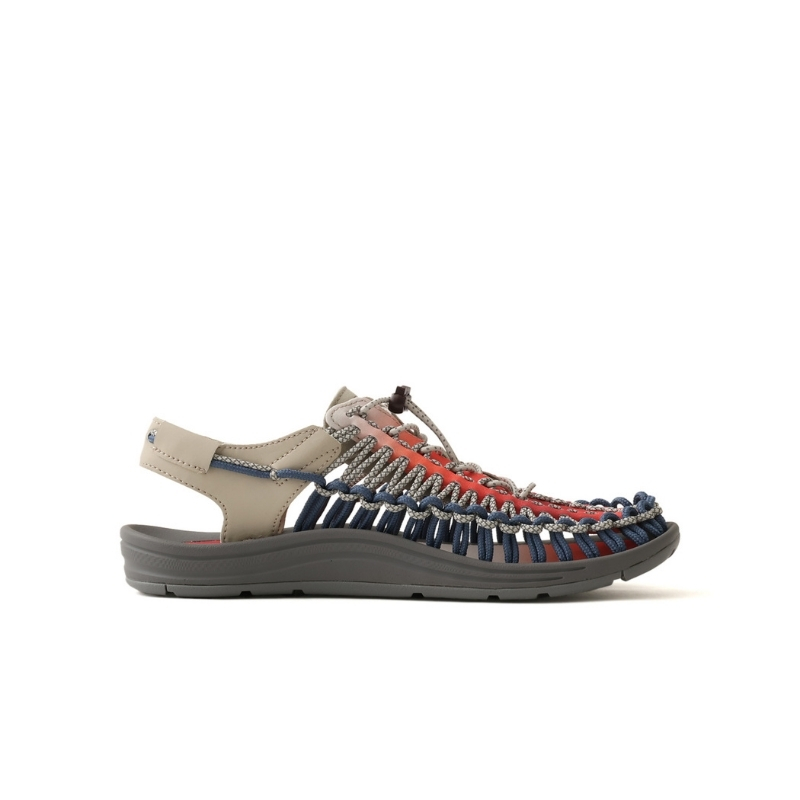 7月10日発売｜「atmos」が「KEEN」を代表するモデル『UNEEK』の別注デザイン”Akafuji“を発売