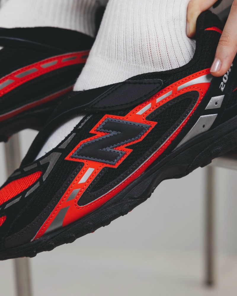 New Balance 204V