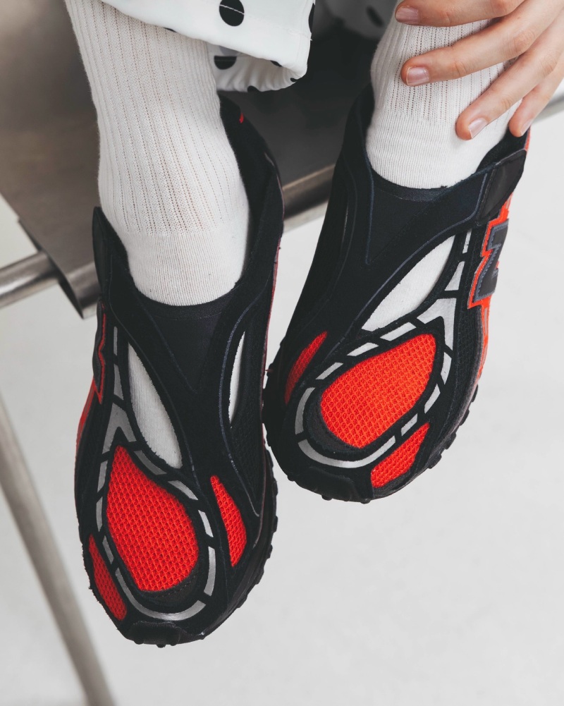 New Balance 204V