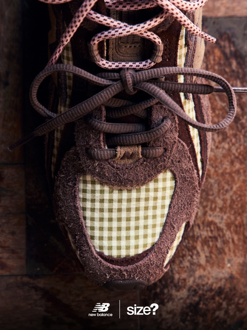 Size? × New Balance 204L