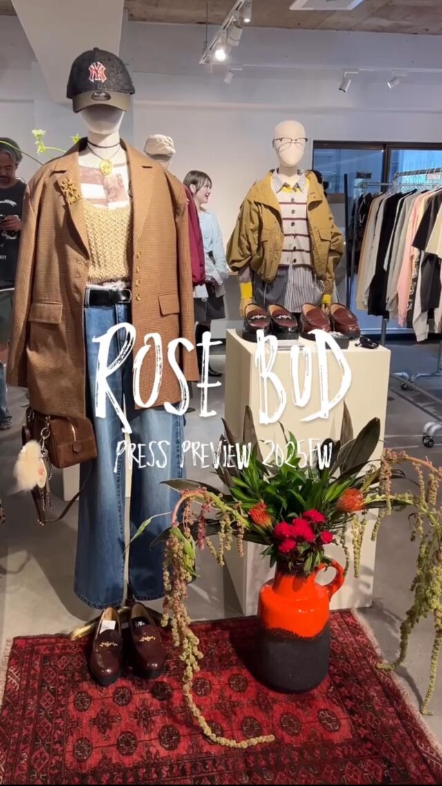 ROSE BUD / Floyd Press Preview “New Space. New Collection” にて🌹✨

NYで18年間ダンサー/グラフィックデザイナーとして活動していた @yayamin と、新たなプレスルームでお披露目された素敵な新作アイテムをチェック！
2025のFWシーズンがすでに楽しみになるラインナップでした。 @rosebud_official_ 

and great seeing you! @ruby_adms ❤️

#rosebud #presspreview #2025FW #展示会レポ
