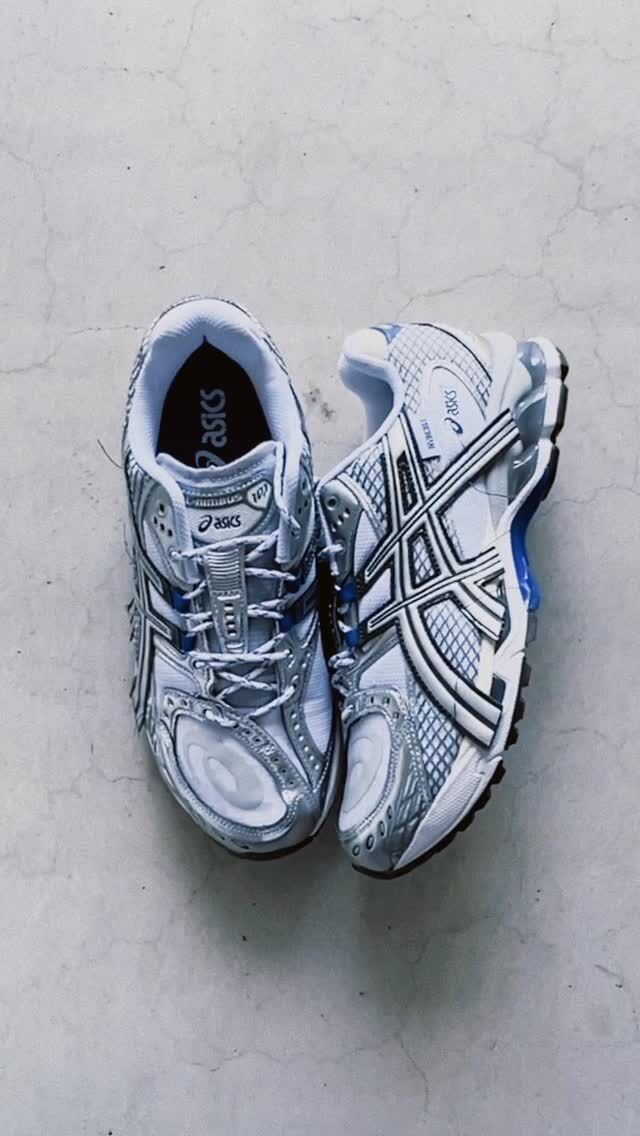 #unbox “Work of Art”【【INVINCIBLE x Asics GEL-NIMBUS 10.1 “HTTP 404”】

Work of Artとはまさにこの事✨
全てのディテールが素晴らしく、世界最先端で最高峰のフットウェアを輩出するAsicsの素晴らしさに改めて感動する一足。

big thanks to our friend @fujisan225 

#asics #invincible #invincibletaiwan #インビンシブル #アシックス #ゲルニンバス10_1 #invincibleasics #gelnimbus10_1