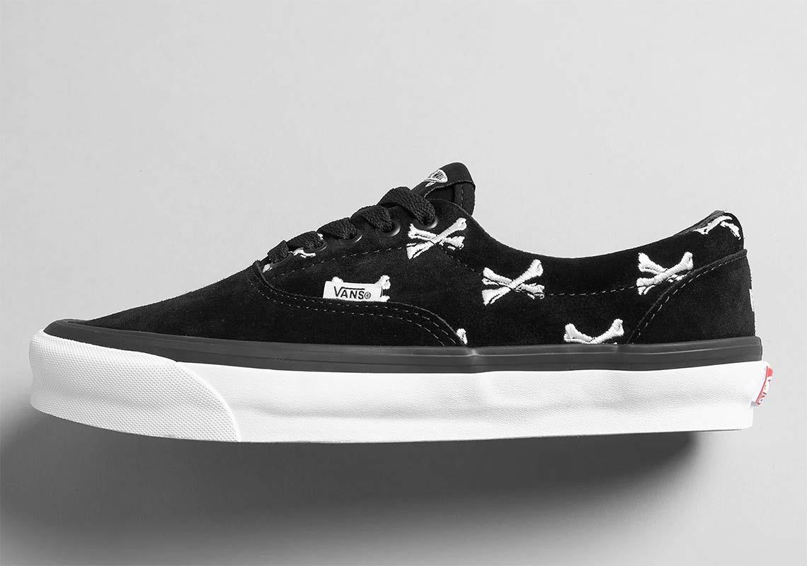 vans era slip on